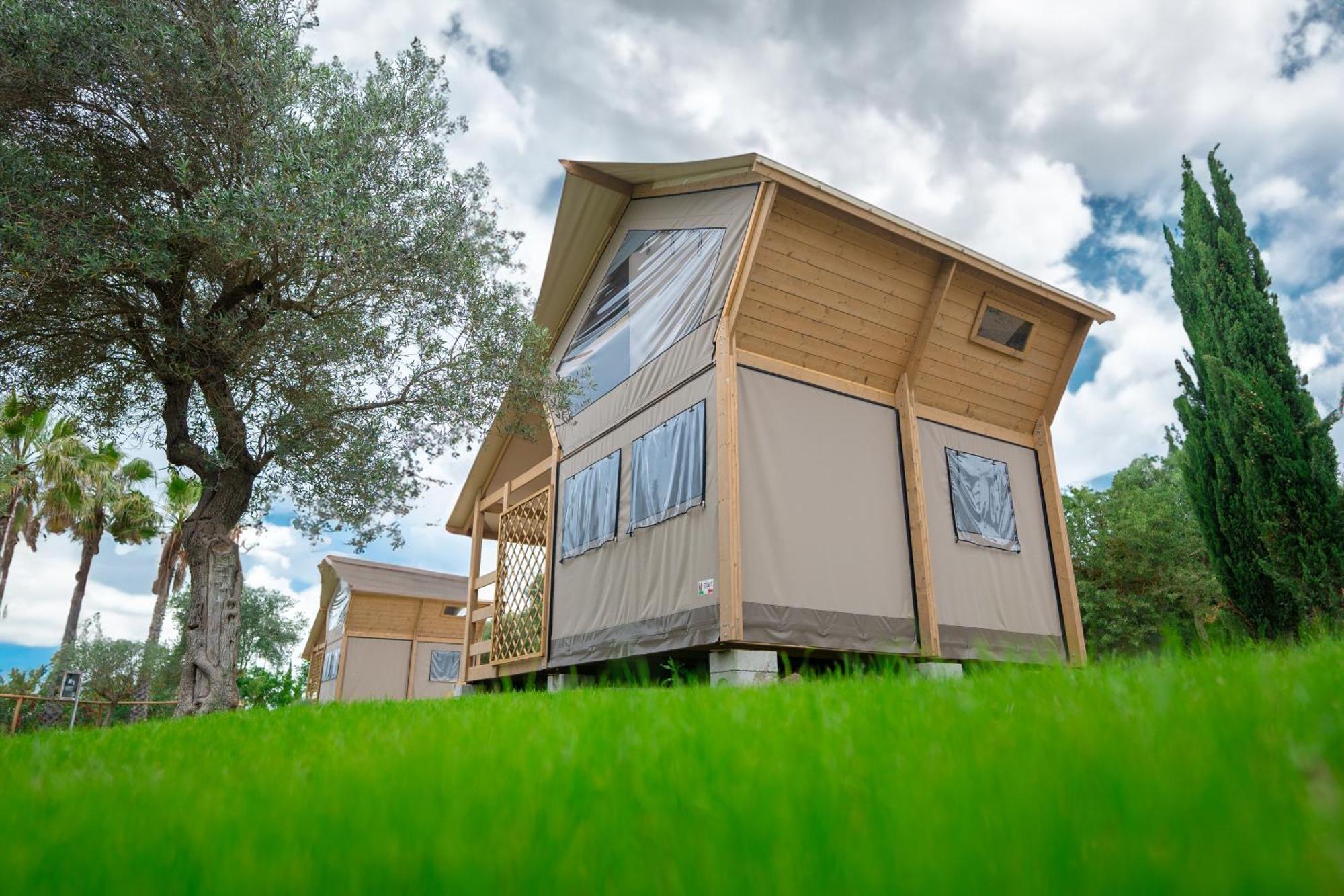 Agriglamping Butterfly House Sardegna Hotell Olmedo Exteriör bild