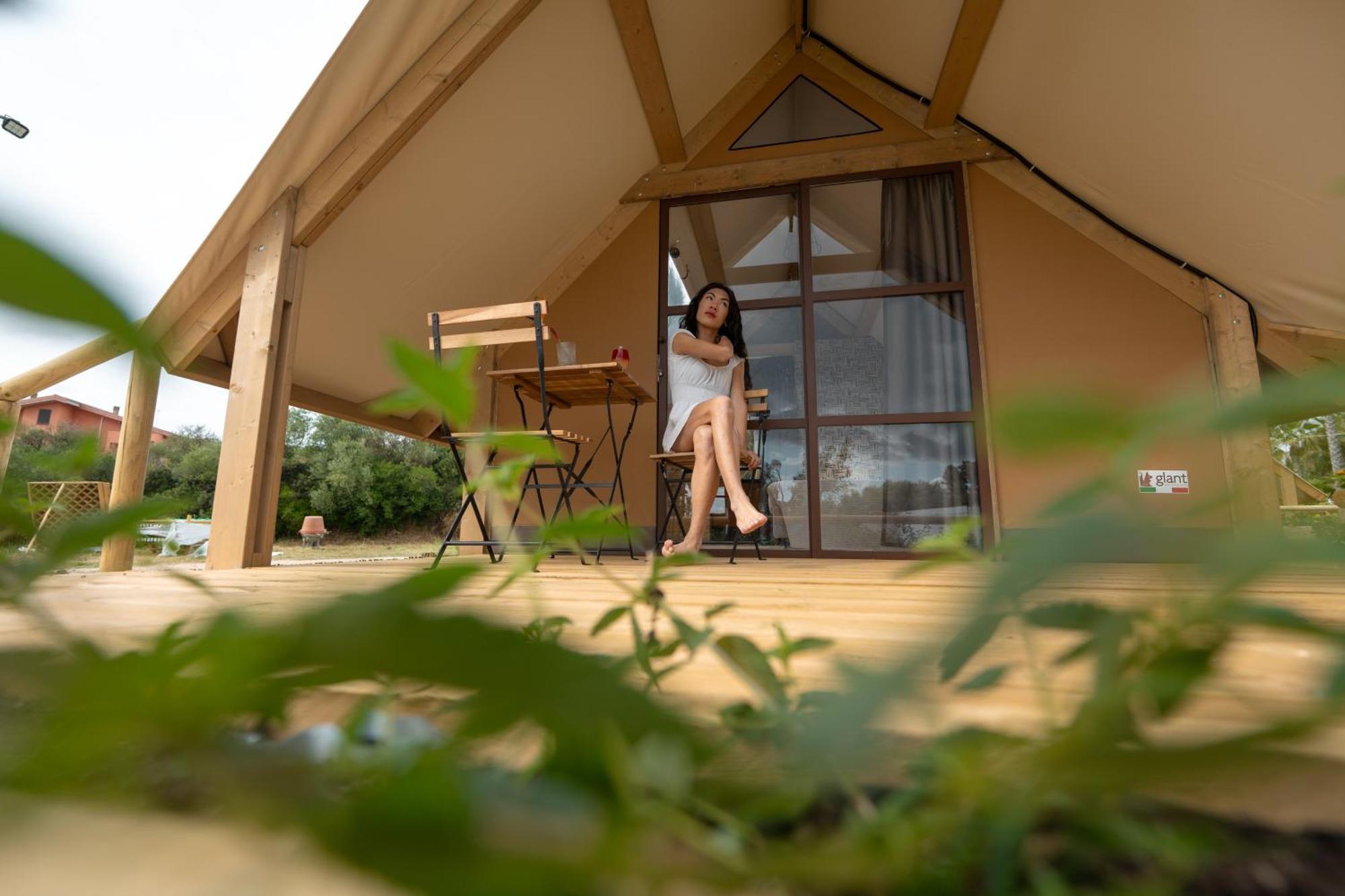 Agriglamping Butterfly House Sardegna Hotell Olmedo Exteriör bild